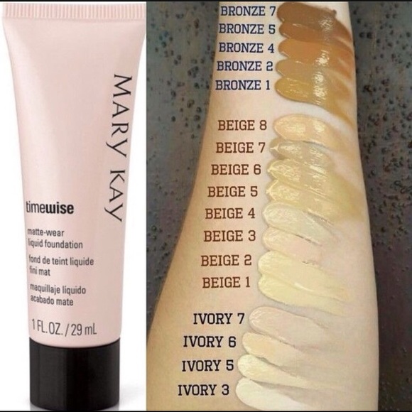 BEIGE 4 LUMINOUS WEAR Liquid Foundation - Picture 3 of 4